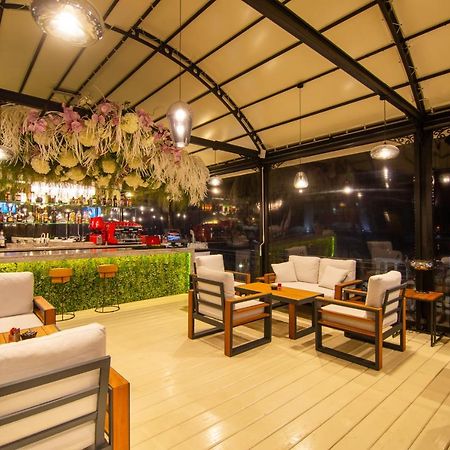 בלצ'יק Hotel Mistral מראה חיצוני תמונה