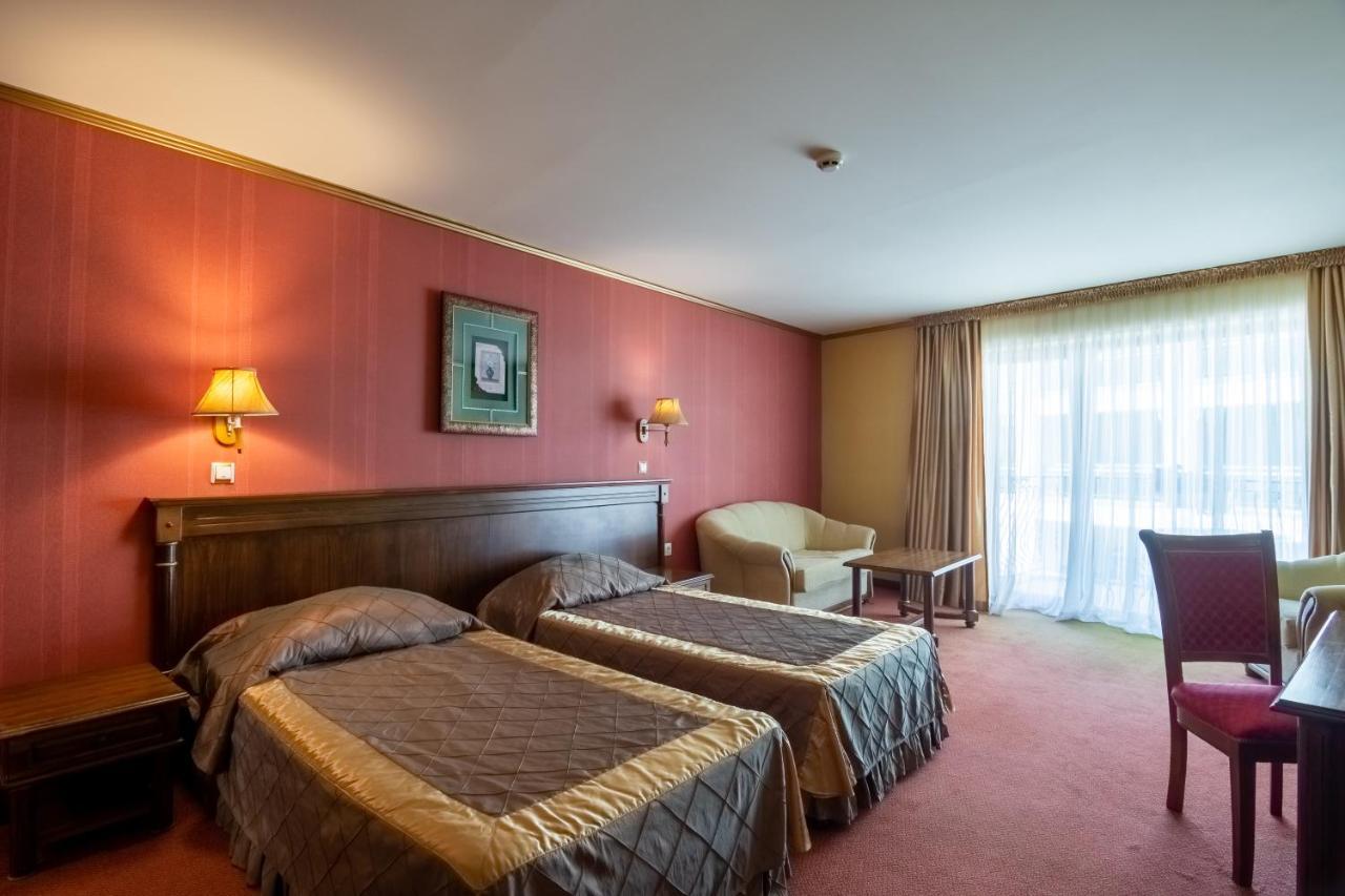 בלצ'יק Hotel Mistral מראה חיצוני תמונה