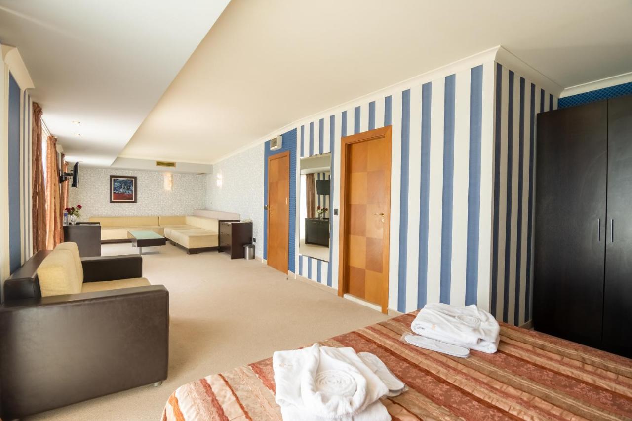 בלצ'יק Hotel Mistral מראה חיצוני תמונה