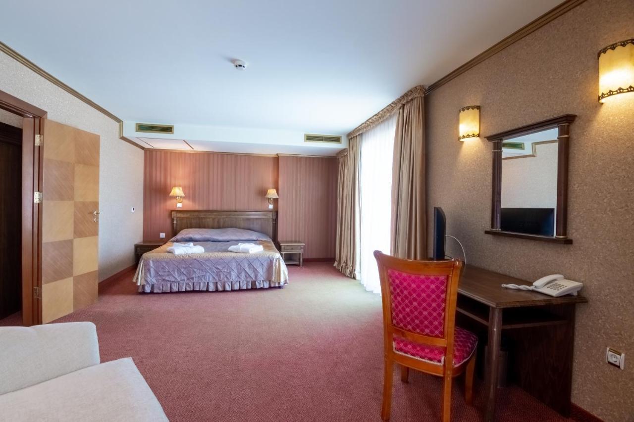 בלצ'יק Hotel Mistral מראה חיצוני תמונה