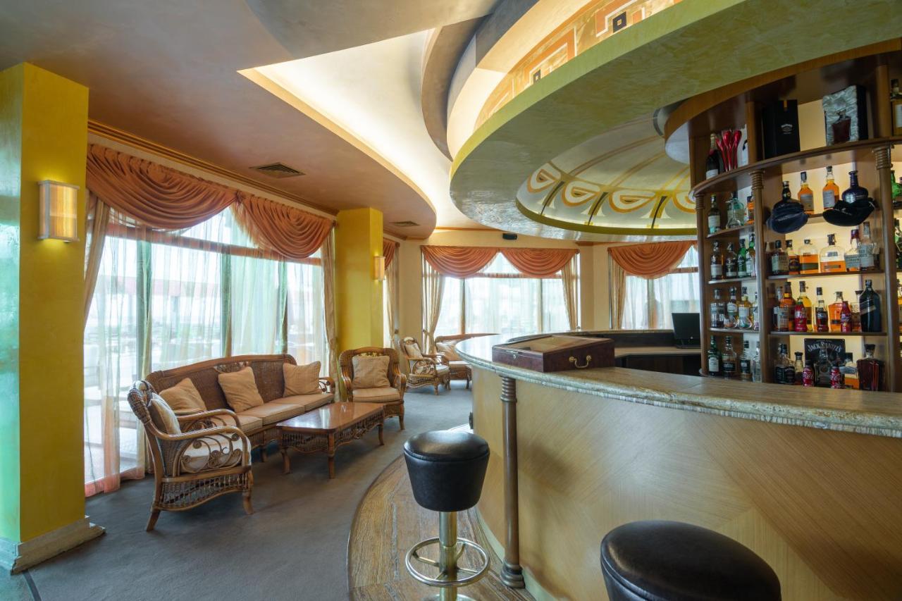 בלצ'יק Hotel Mistral מראה חיצוני תמונה