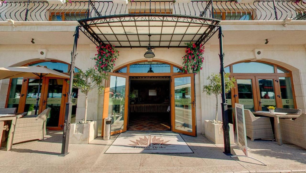 בלצ'יק Hotel Mistral מראה חיצוני תמונה